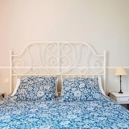 Novalia Daire *